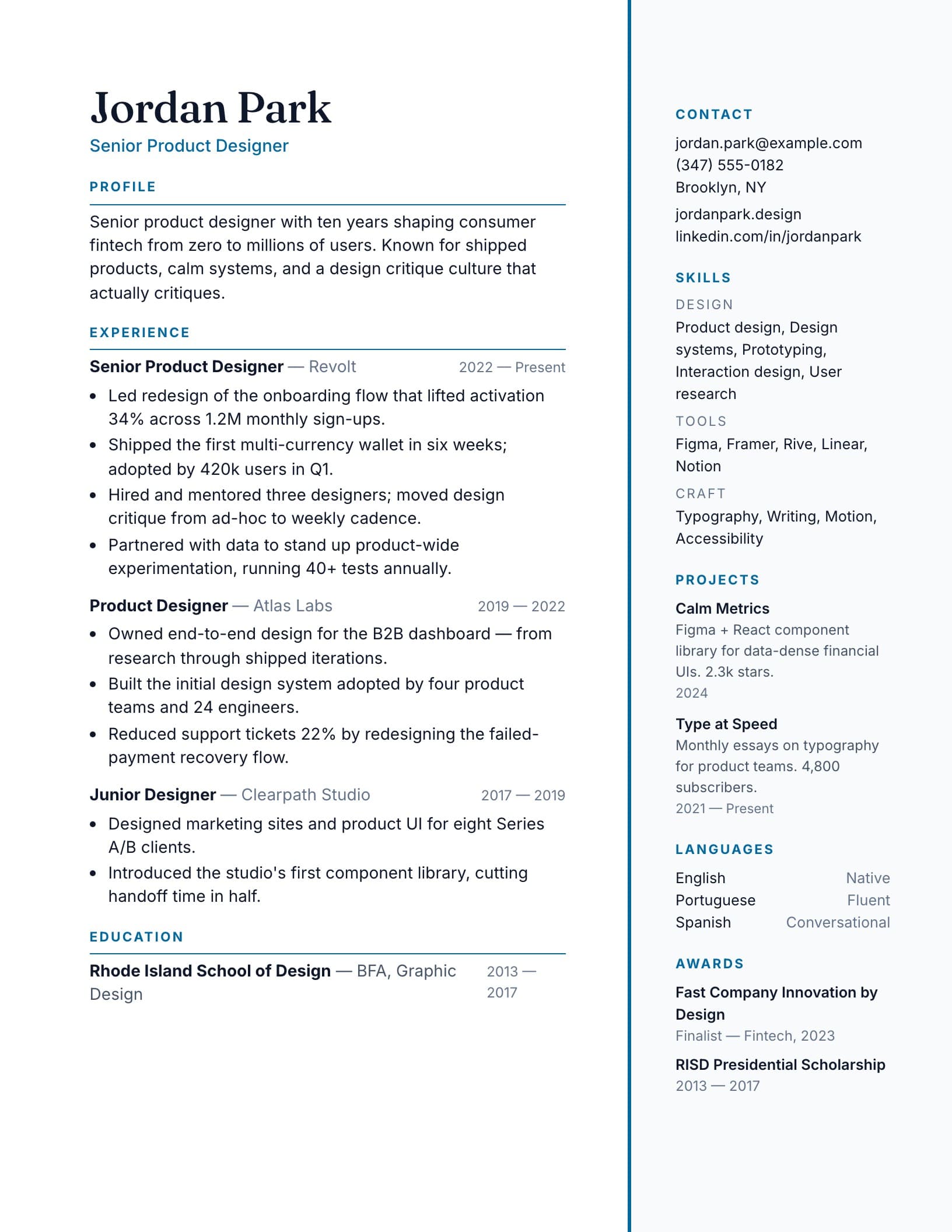 Right Sidebar résumé template preview
